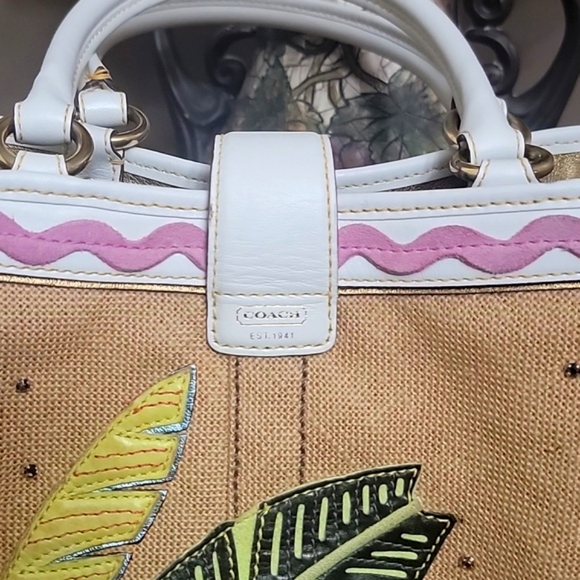 COACH EUC Ltd Edition Leafy 🐞 Straw Leather Tote Bag & 🐝Writslet ❤️ - Picture 6 of 16